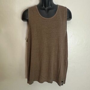 Todd Snyder Linen Tank Top Medium Gently worn 100% linen 23" armpit to armpit